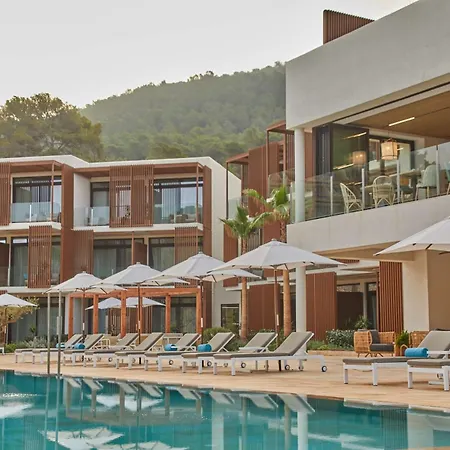 ホテル Cala San Miguel Ibiza Resort, Adults Only, Curio Collection By Hilton 5*