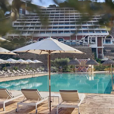 ホテル Cala San Miguel Ibiza Resort, Adults Only, Curio Collection By Hilton Port de Sant Miguel
