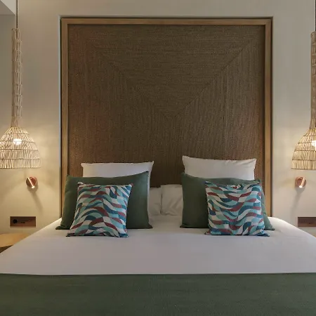 Hotel Cala San Miguel Ibiza Resort, Adults Only, Curio Collection By Hilton 5*